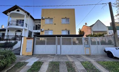 4 Departamentos y Galpón en Colon Entre Ríos