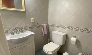 Departamento en Venta de 2 dormitorios. Balcón con vista. Cochera. Centro Zarate