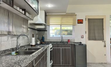 Casa en venta 3 ambientes 2 dormitorios Loma Verde Escobar Barrio abierto