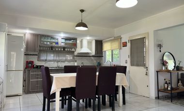 Casa en venta 3 ambientes 2 dormitorios Loma Verde Escobar Barrio abierto