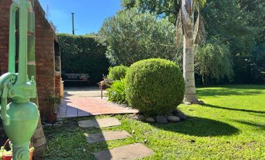 Casa en venta 3 ambientes 2 dormitorios Loma Verde Escobar Barrio abierto