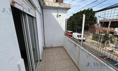 Comodo Departamento de 3 Ambientes