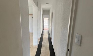 Comodo Departamento de 3 Ambientes