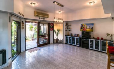 Casa en  venta- City Bell