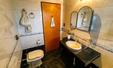 Casa en  venta- City Bell