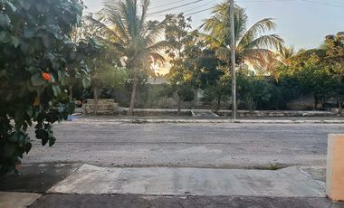 Casa equipada de 2 recámaras frente a parque – Pinos Norte, Mérida