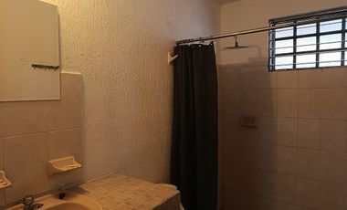 Casa equipada de 2 recámaras frente a parque – Pinos Norte, Mérida