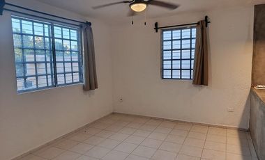 Casa equipada de 2 recámaras frente a parque – Pinos Norte, Mérida