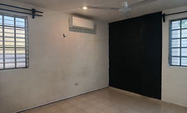 Casa equipada de 2 recámaras frente a parque – Pinos Norte, Mérida