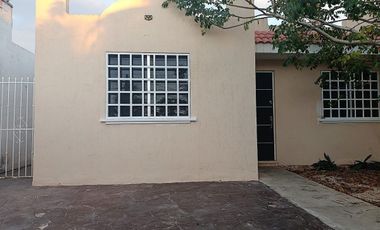 Casa equipada de 2 recámaras frente a parque – Pinos Norte, Mérida