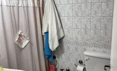 3 ambientes - Venta Directa - A mts de la estación y de Escalada Centro