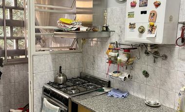 3 ambientes - Venta Directa - A mts de la estación y de Escalada Centro