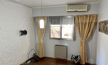 3 ambientes - Venta Directa - A mts de la estación y de Escalada Centro