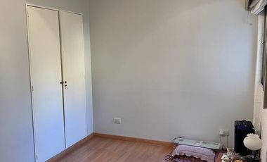 3 ambientes - Venta Directa - A mts de la estación y de Escalada Centro