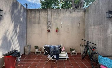 Departamento con patio en Remedios de Escalada