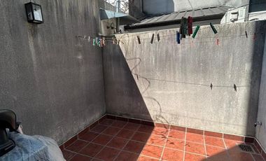 Departamento con patio en Remedios de Escalada