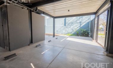 Departamento monoambiente con patio en Planta Baja