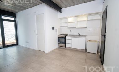 Departamento monoambiente con patio en Planta Baja