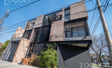 Departamento monoambiente con patio en Planta Baja