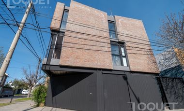 Departamento monoambiente con patio en Planta Baja