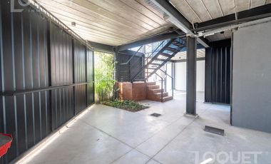 Departamento monoambiente con patio en Planta Baja