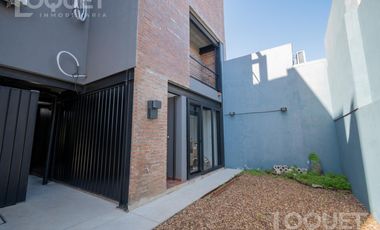 Departamento monoambiente con patio en Planta Baja
