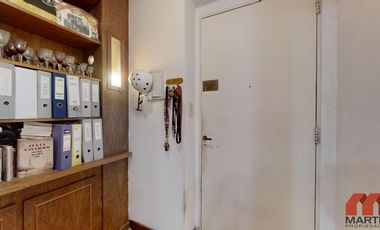 Departamento en Venta de 3 Ambientes en Olivos con Patio y Cochera