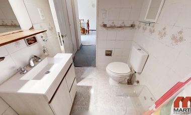 Departamento en Venta de 3 Ambientes en Olivos con Patio y Cochera