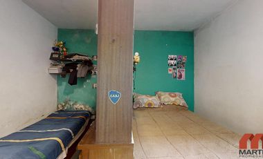 Departamento en Venta de 3 Ambientes en Olivos con Patio y Cochera