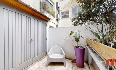 Departamento en Venta de 3 Ambientes en Olivos con Patio y Cochera