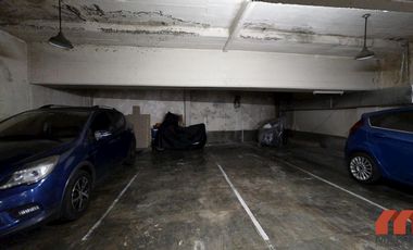 Departamento en Venta de 3 Ambientes en Olivos con Patio y Cochera