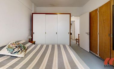 Departamento en Venta de 3 Ambientes en Olivos con Patio y Cochera