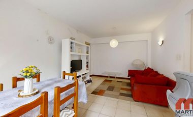 Departamento en Venta de 3 Ambientes en Olivos con Patio y Cochera