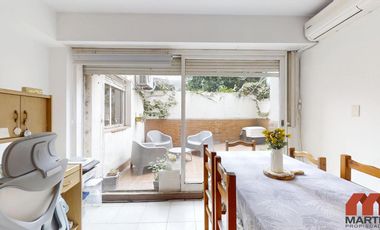 Departamento en Venta de 3 Ambientes en Olivos con Patio y Cochera
