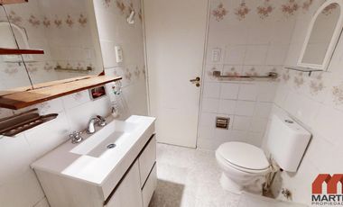 Departamento en Venta de 3 Ambientes en Olivos con Patio y Cochera