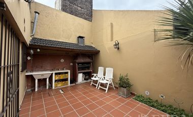 Venta PH/Casa 3 ambientes con cochera en Wilde