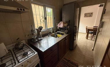 Venta PH/Casa 3 ambientes con cochera en Wilde
