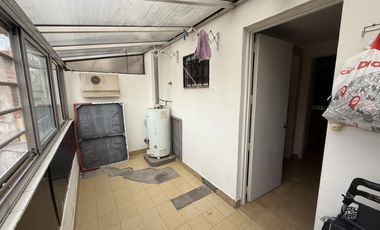 Venta PH/Casa 3 ambientes con cochera en Wilde