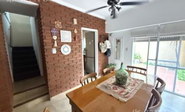 Venta PH/Casa 3 ambientes con cochera en Wilde