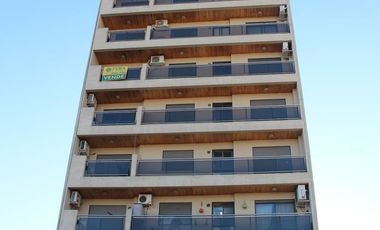Venta de departamento 2 ambientes con balcón en Wilde