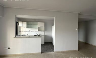 Venta de departamento 2 ambientes con balcón en Wilde