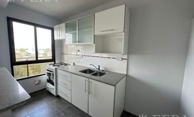Venta de departamento 2 ambientes con balcón en Wilde