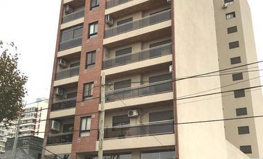 Venta de departamento 2 ambientes con balcón en Wilde