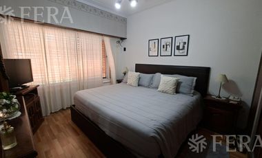 Venta casa 5 ambientes con cochera y jardín en Wilde