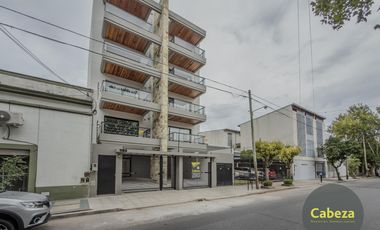 DEPARTAMENTO EN VENTA DE 2 AMBIENTES EN QUILMES CON COCHERA Y BAULERA A ESTRENAR