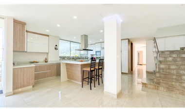 Casa Campestre En Parcelación Las Palmas