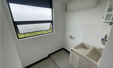 Apartamento en arriendo sector Avenida Centenario