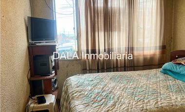 SE VENDE CASA INDEPENDIENTE EN EL CENTRO DE CHIA