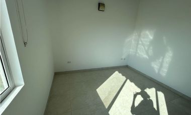Se arrienda casa por el sector de Galicia, Santa Marta