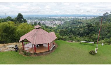 VENTA DE FINCA EN CALARC, QUINDO, COLOMBIA